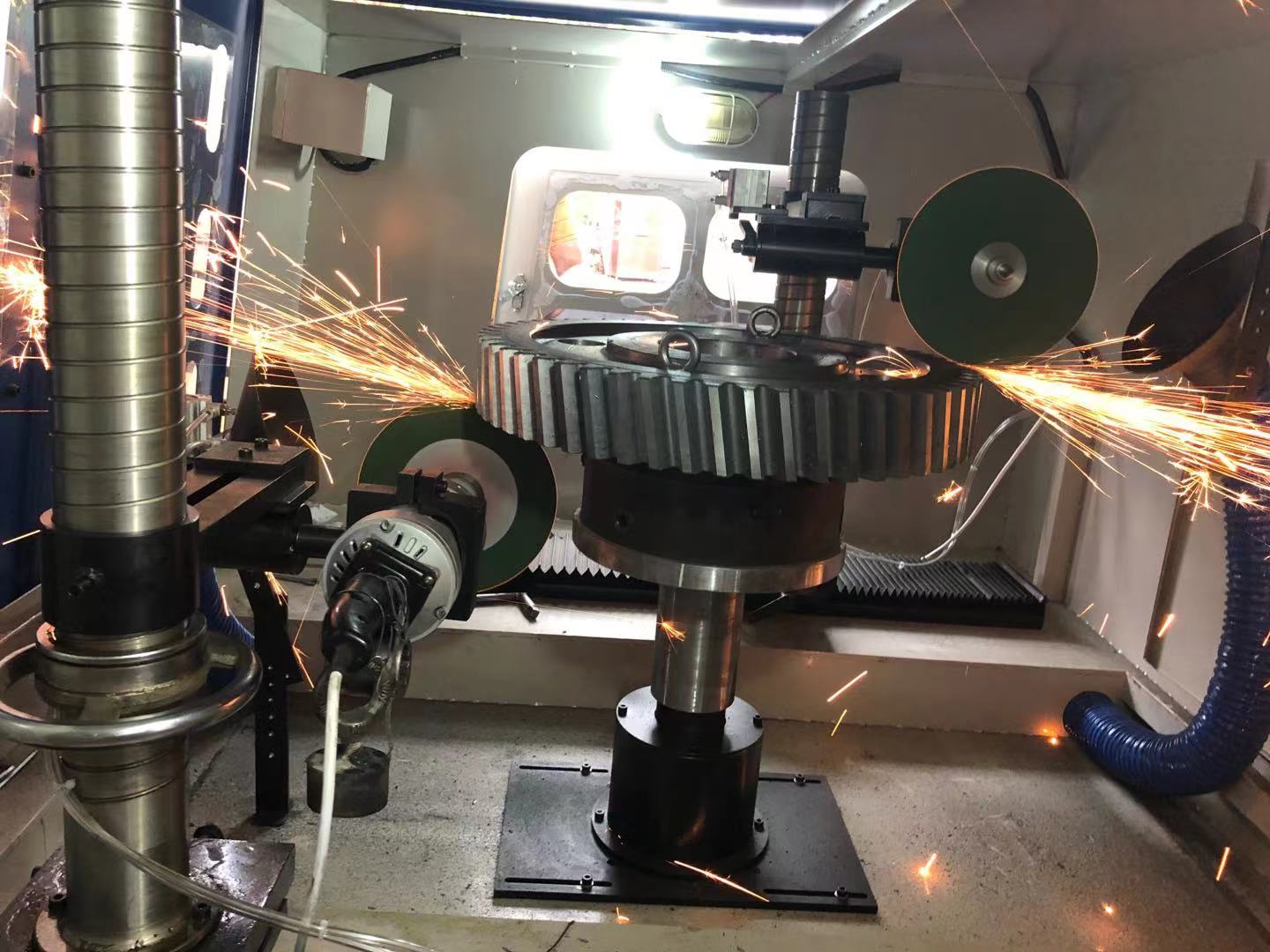 BY-1600齒輪雙頭模棱倒角機(jī)（最大承重1頓，最大模數(shù)14模）